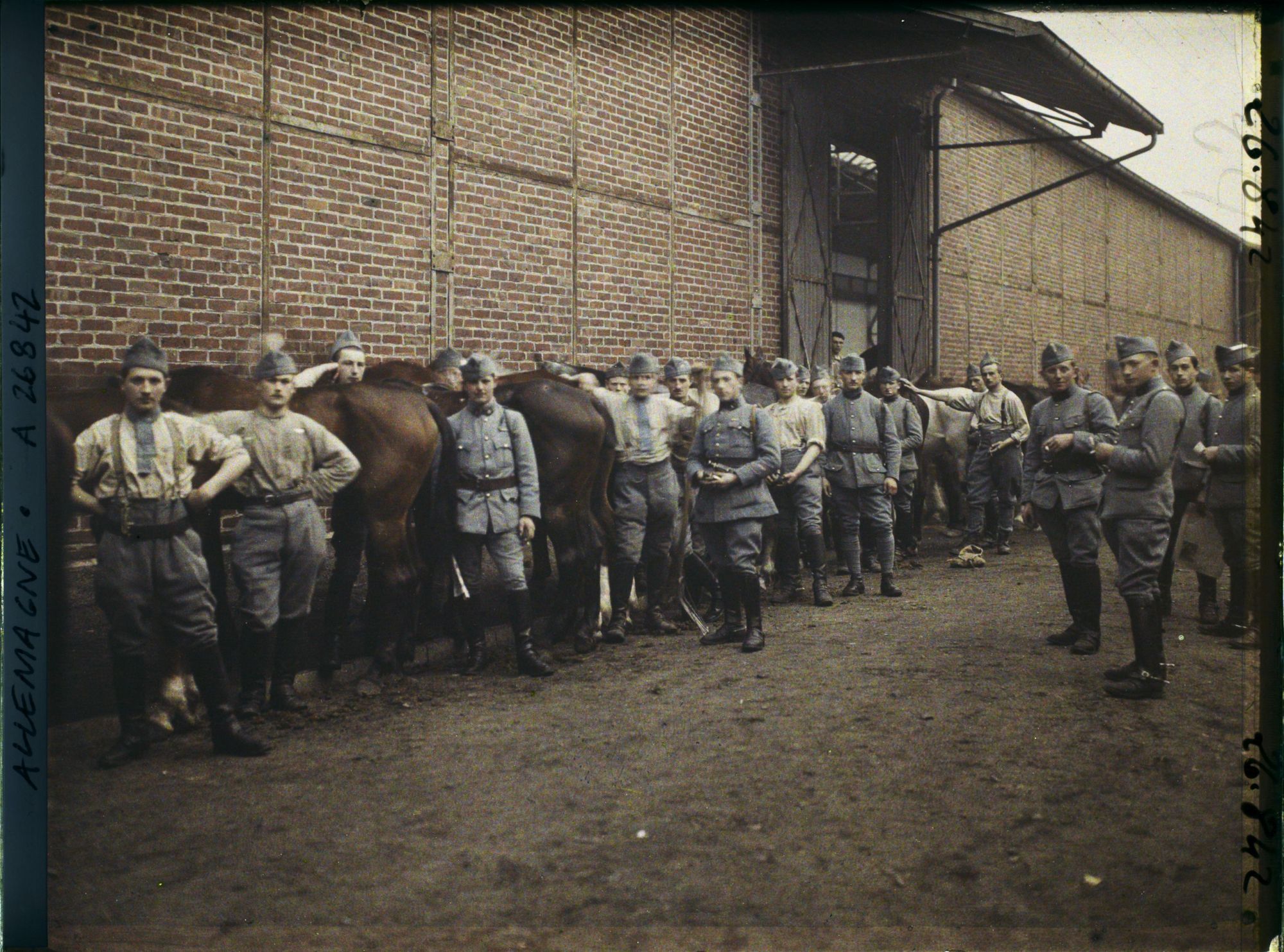 Image représentant cavalerie française dans la boulonnerie