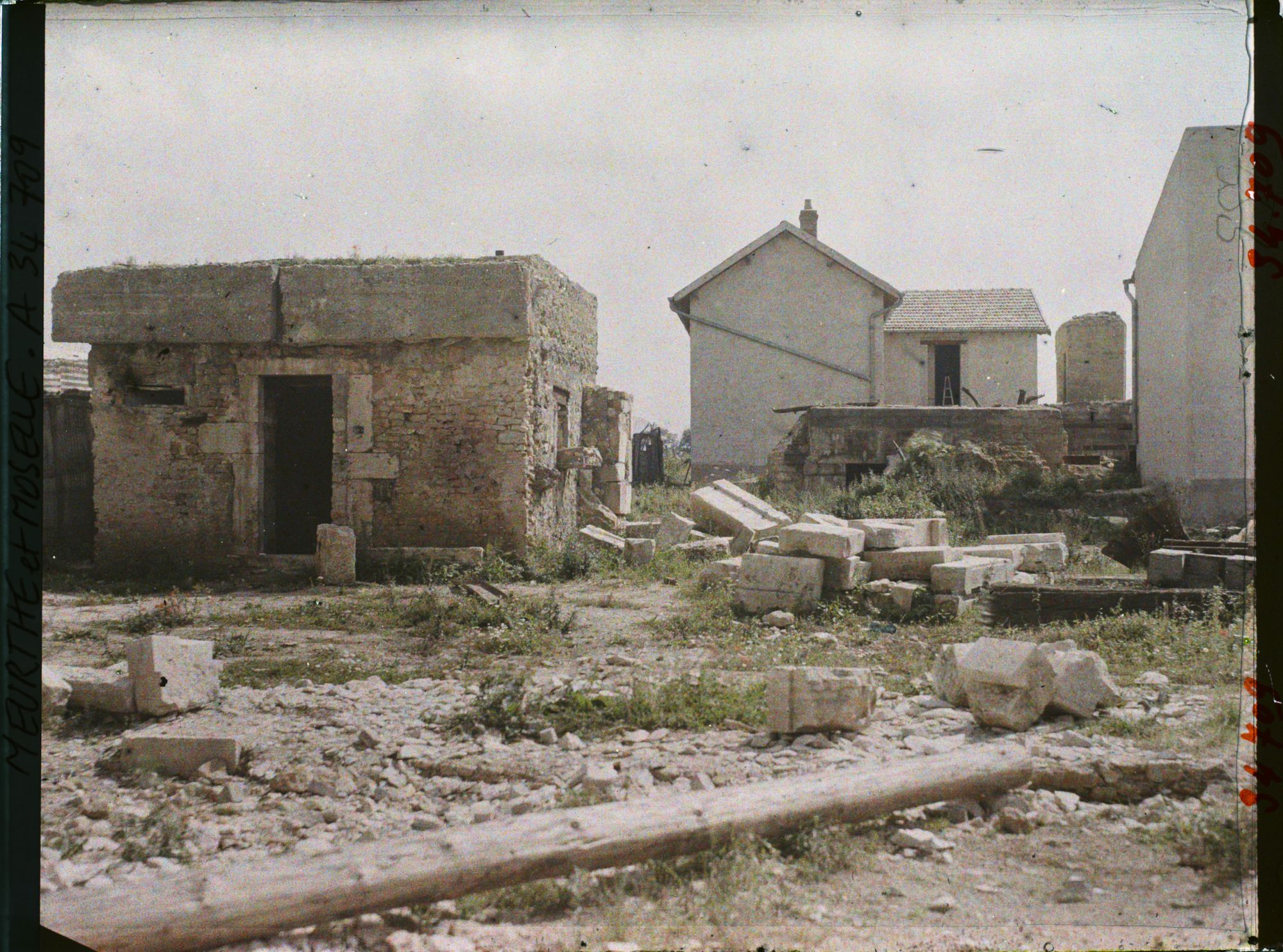 Image représentant St Baussant, Blockhaus allemand et maison neuve