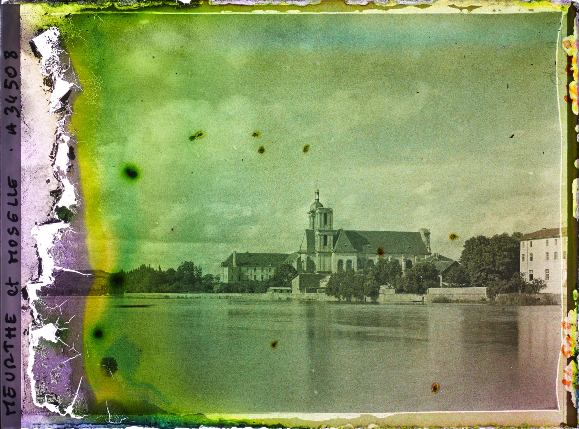 Image représentant France, Pont à Mousson, La Moselle et l'Ancienne Abbaye des Prémontrés