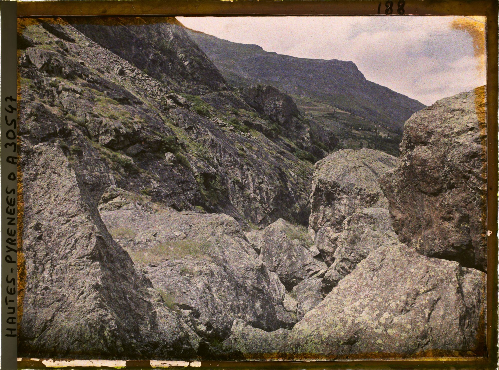 Image représentant France, Le Grand Chaos à la montagne de Coumélie