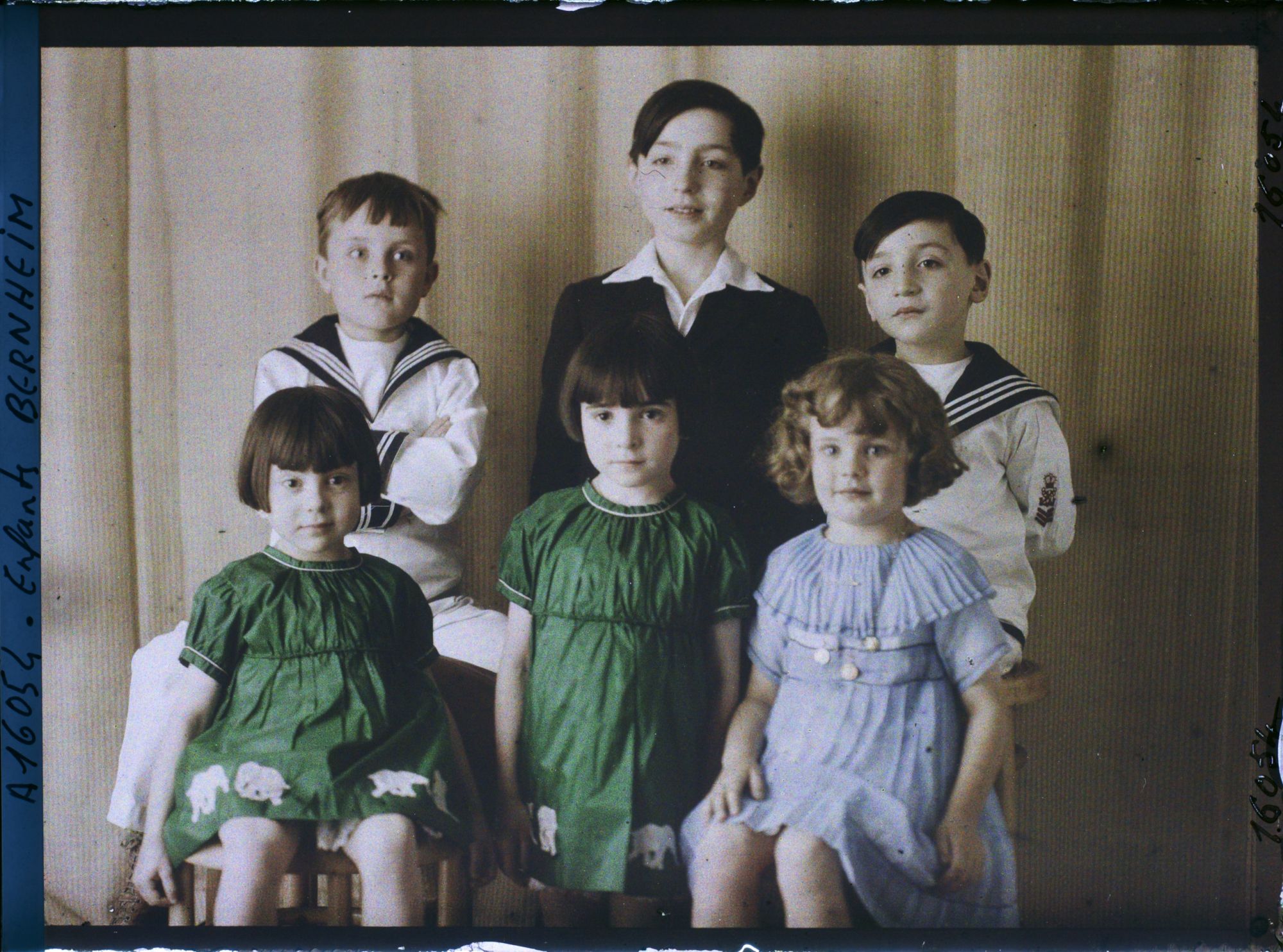 Image représentant Les  https://musee-albert-kahn.s-museum.fr/home/NWQ2OTAwYzNmYjZlZTk1ZWQwODJmMjY4L2dlbmVyaWMtbm90aWNlLXRhYi9hdXRob3JpdHkvNjE3YTc5ZjVjZjhiODk2OGIzMzM3ZDIx/5d6900c3fb6ee95ed082f268/generic-notice-tab/authority/617a79ebcf8b8968b33368a0 enfants Bernheim