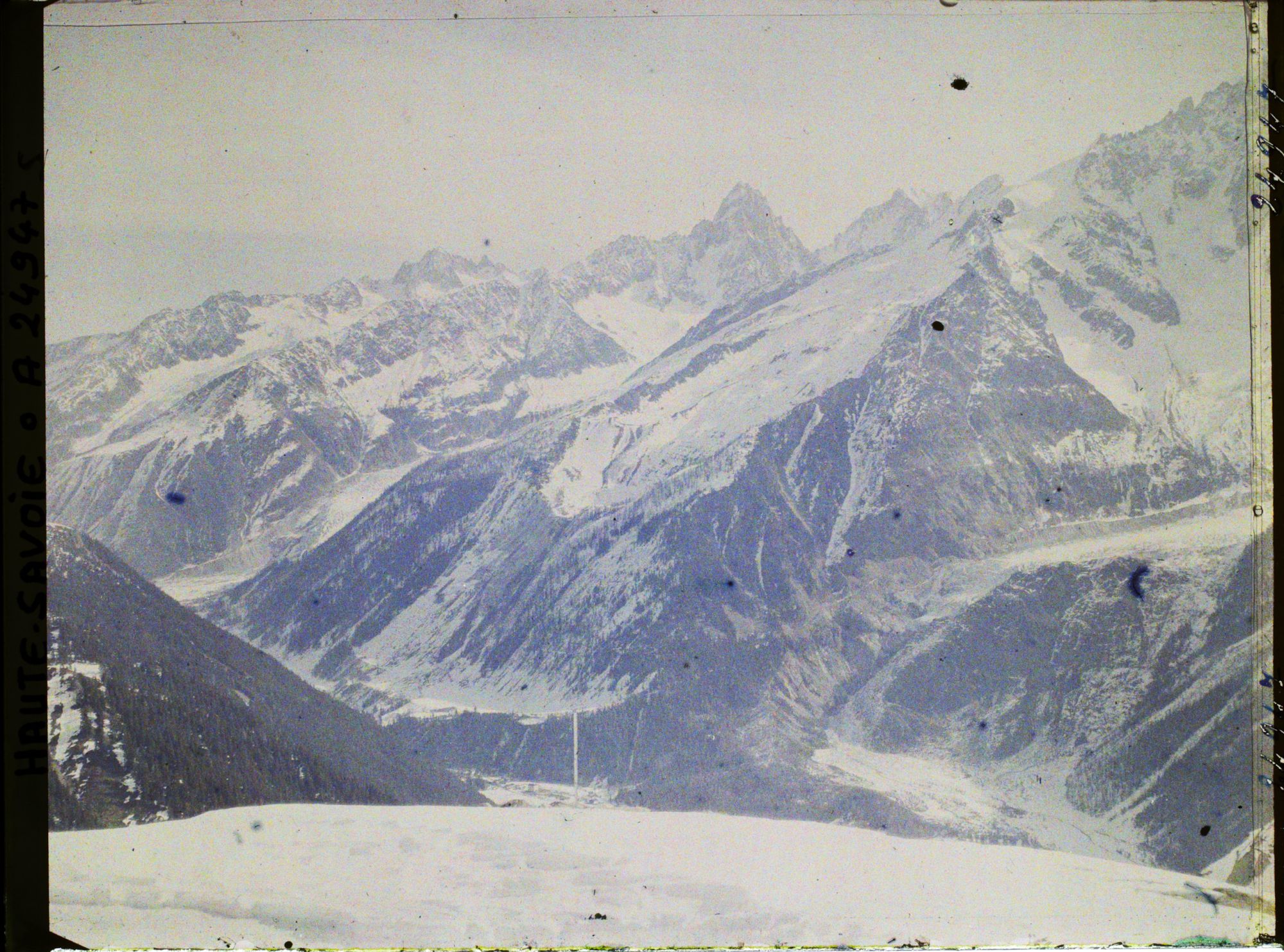 Image représentant Les Alpes, Vue prise de Planpraz (2062m) Aiguille du Tour, Vallée de Chamonix, Aiguille du Charonnet