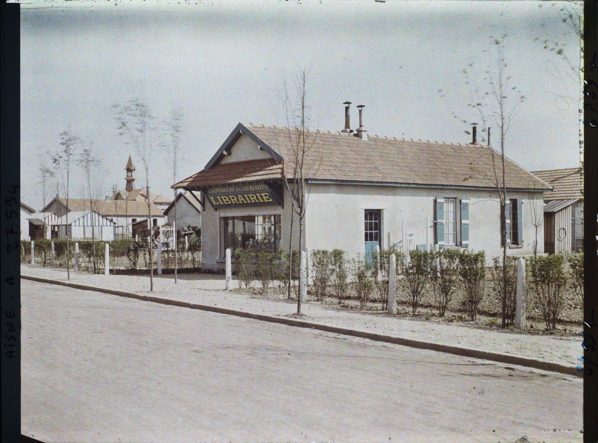 Image représentant France, Tergnier, Cité des Chemineaux, Avenue des Alliés La Librairie