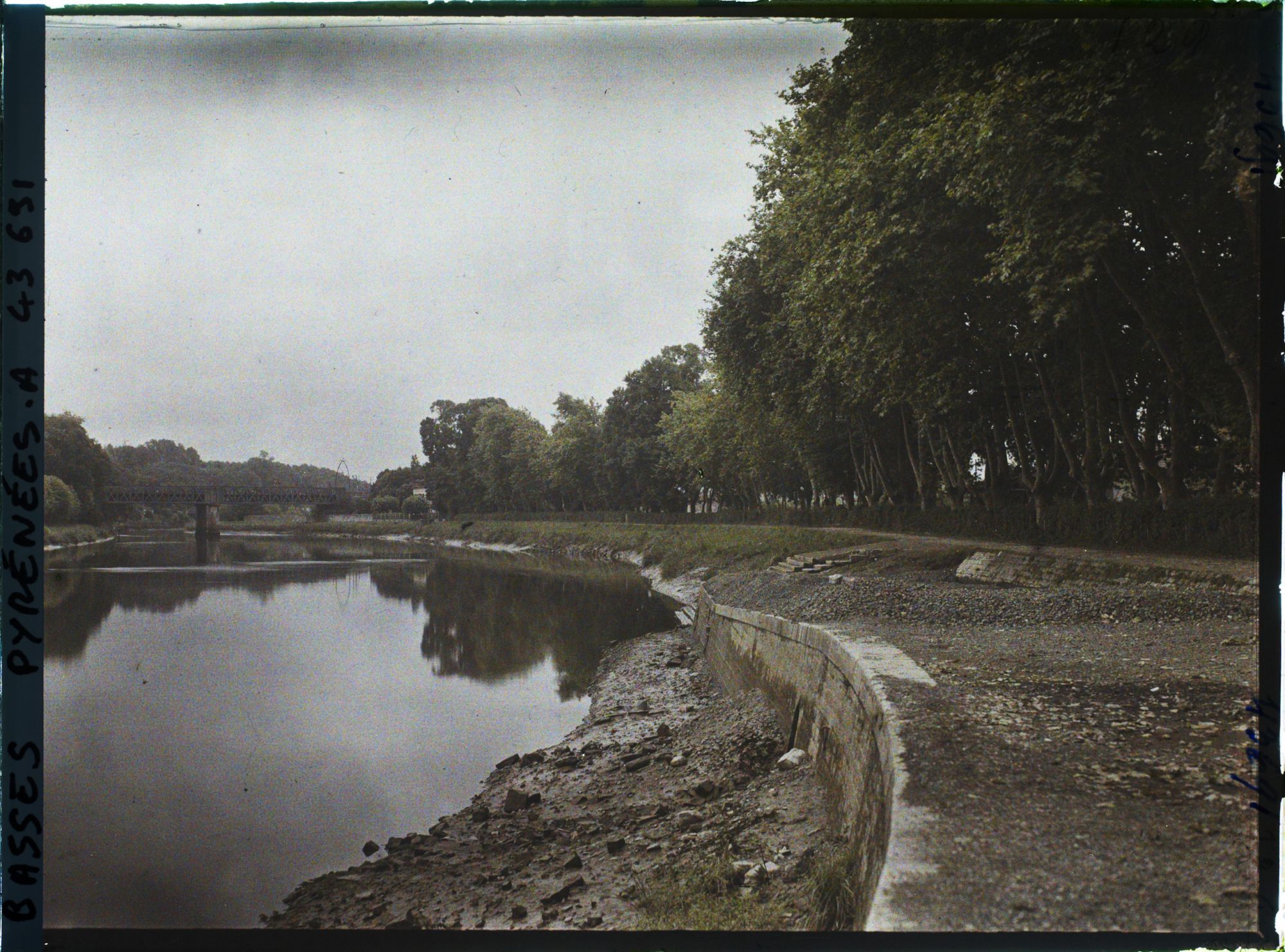 Image représentant France, Bayonne, Vue prise du Pont du Génie vers le pont du Chin de fer