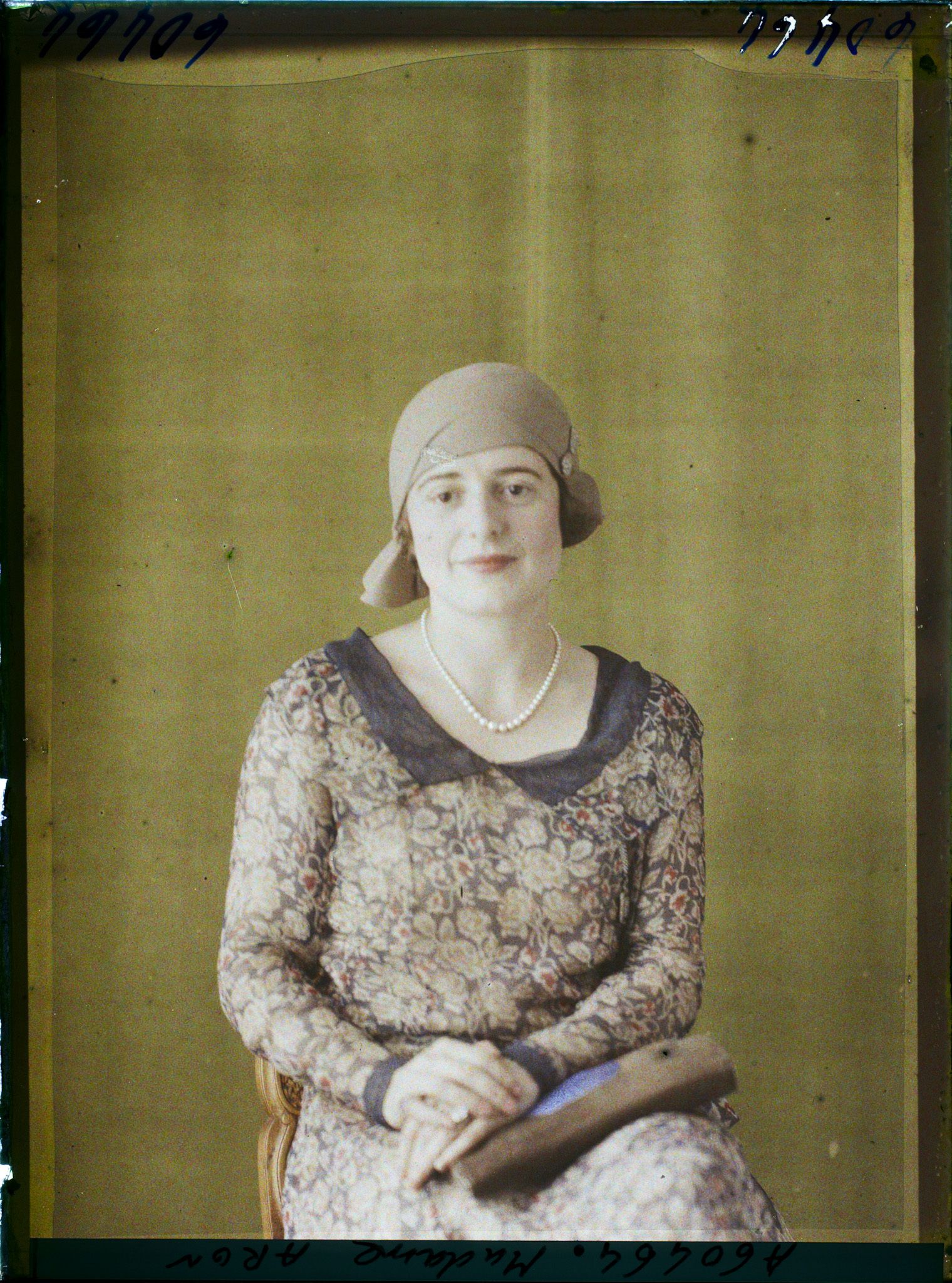 Image représentant https://musee-albert-kahn.s-museum.fr/home/NWQ2OTAwYzNmYjZlZTk1ZWQwODJmMjY4L2dlbmVyaWMtbm90aWNlLXRhYi9hdXRob3JpdHkvNjE3YTc5ZjVjZjhiODk2OGIzMzM3ZDIx/5d6900c3fb6ee95ed082f268/generic-notice-tab/authority/617a79ebcf8b8968b333674e Madame Carmen Aron