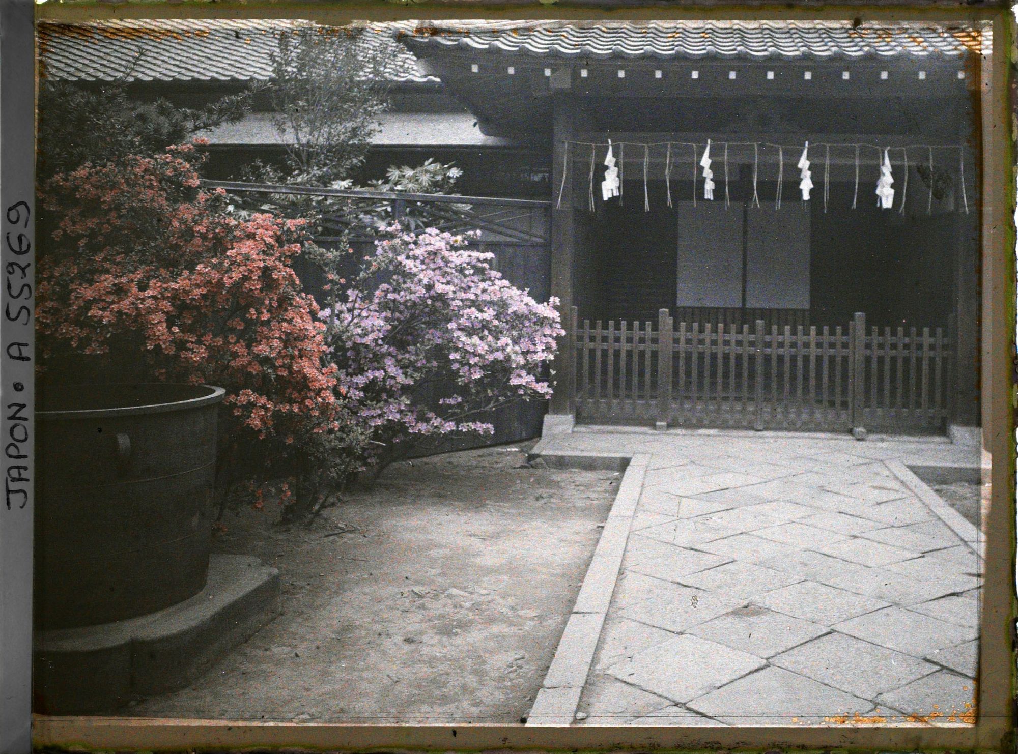 Image représentant Parc d'Ueno, entrée d'un sanctuaire shintô.