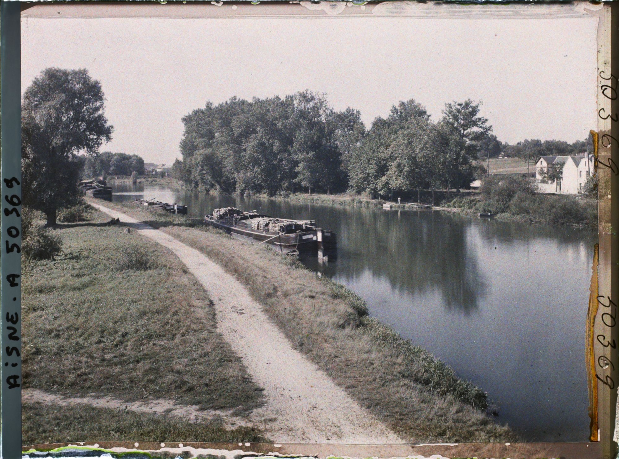 Image représentant France, Pommiers, L'aisne à Pommiers