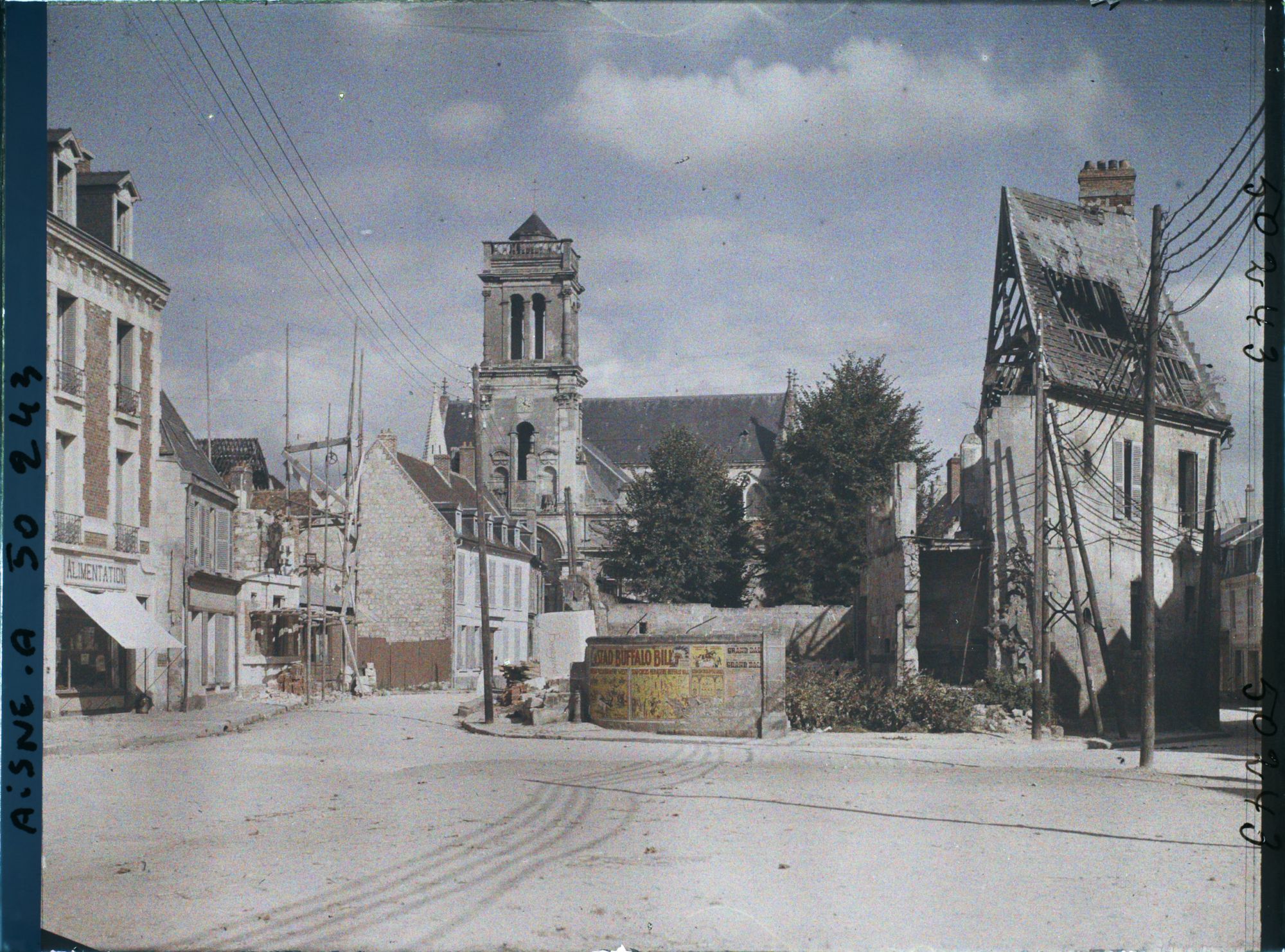 Image représentant France, Soissons, Une vue vers l'Eglise St Léger