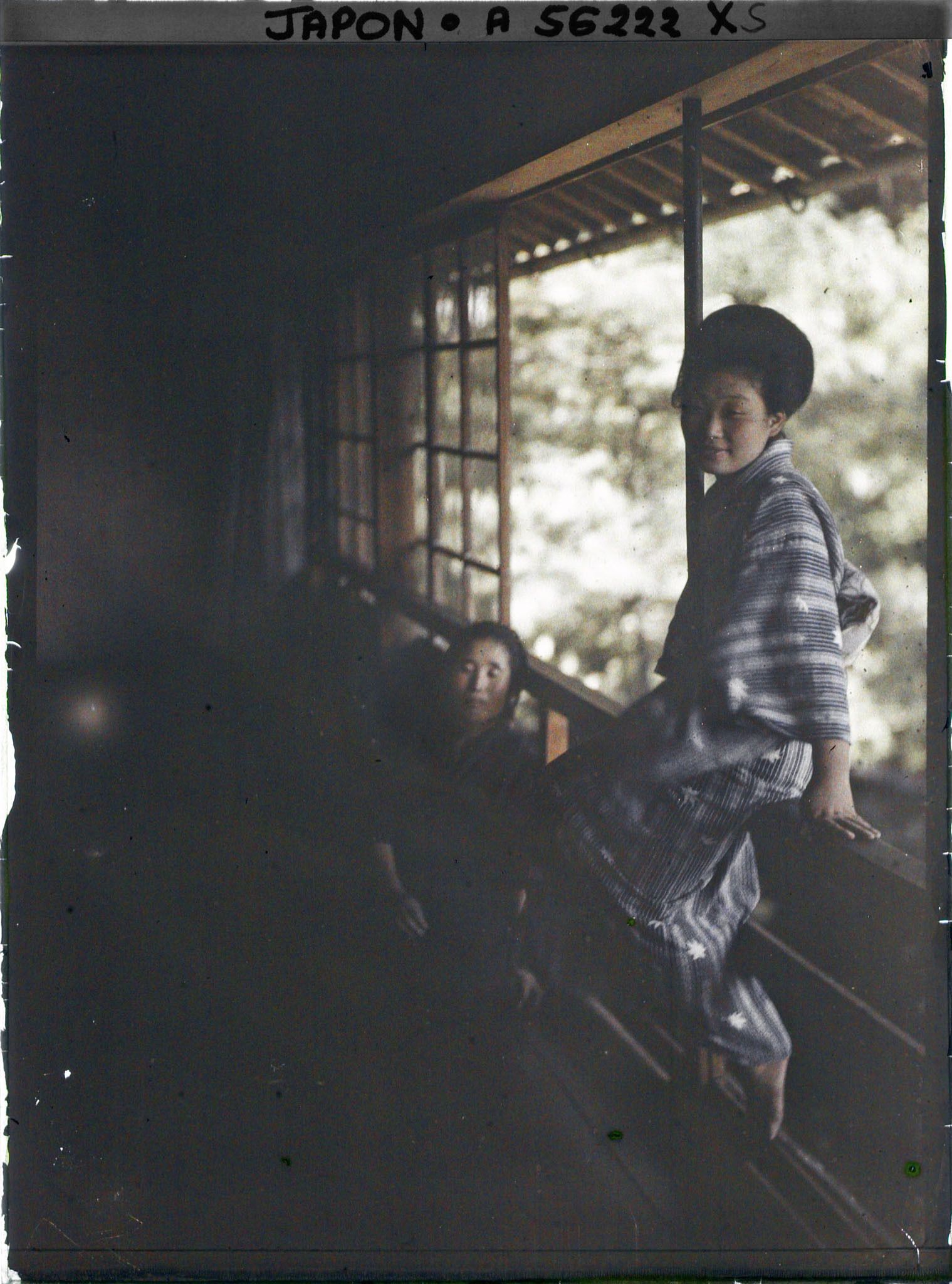 Image représentant Jeunes employées de l'auberge