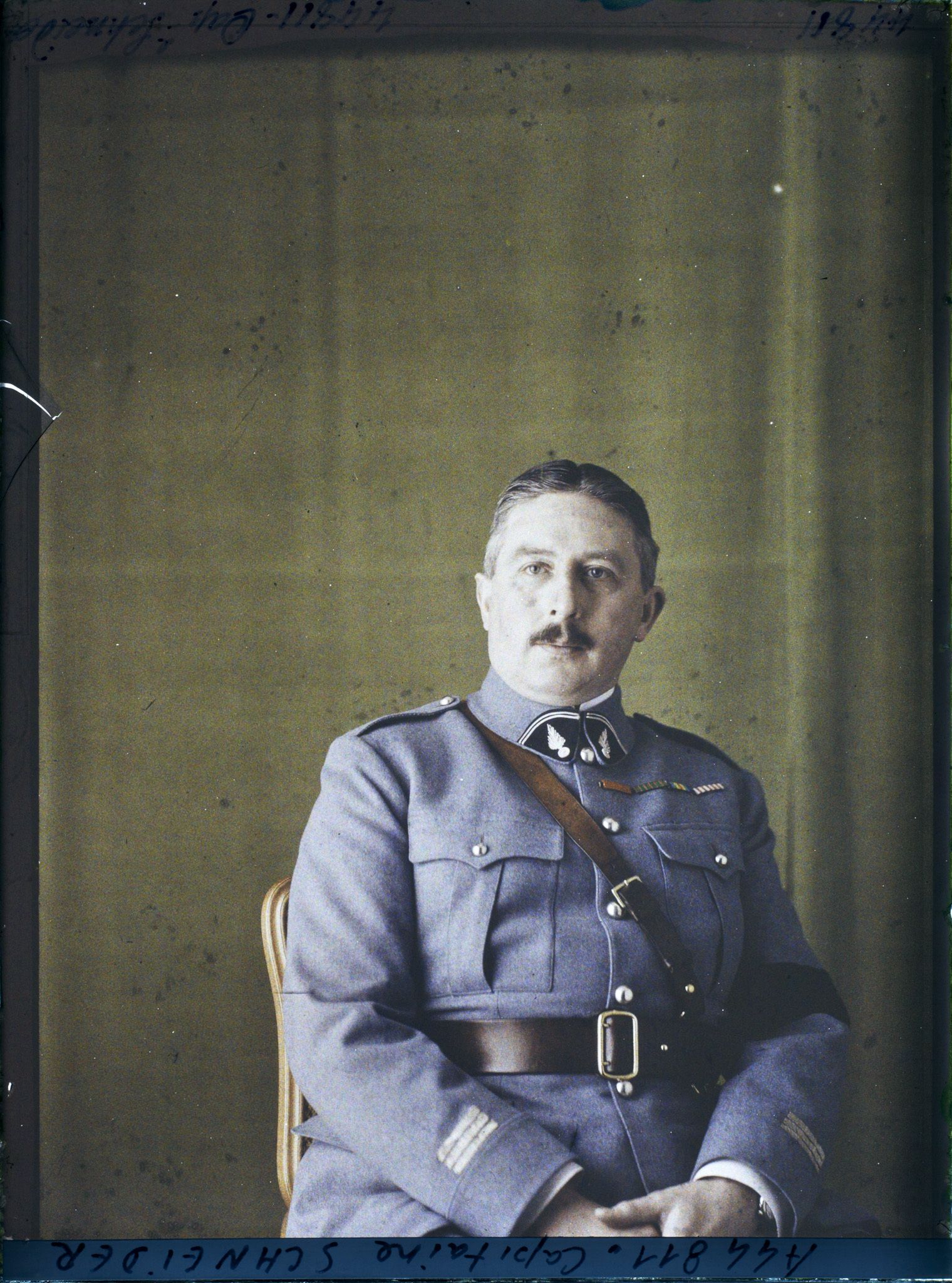 Image représentant Le  https://musee-albert-kahn.s-museum.fr/home/NWQ2OTAwYzNmYjZlZTk1ZWQwODJmMjY4L2dlbmVyaWMtbm90aWNlLXRhYi9hdXRob3JpdHkvNjE3YTc5ZjVjZjhiODk2OGIzMzM3ZDIx/5d6900c3fb6ee95ed082f268/generic-notice-tab/authority/617a79ebcf8b8968b3337b4c capitaine Schneider