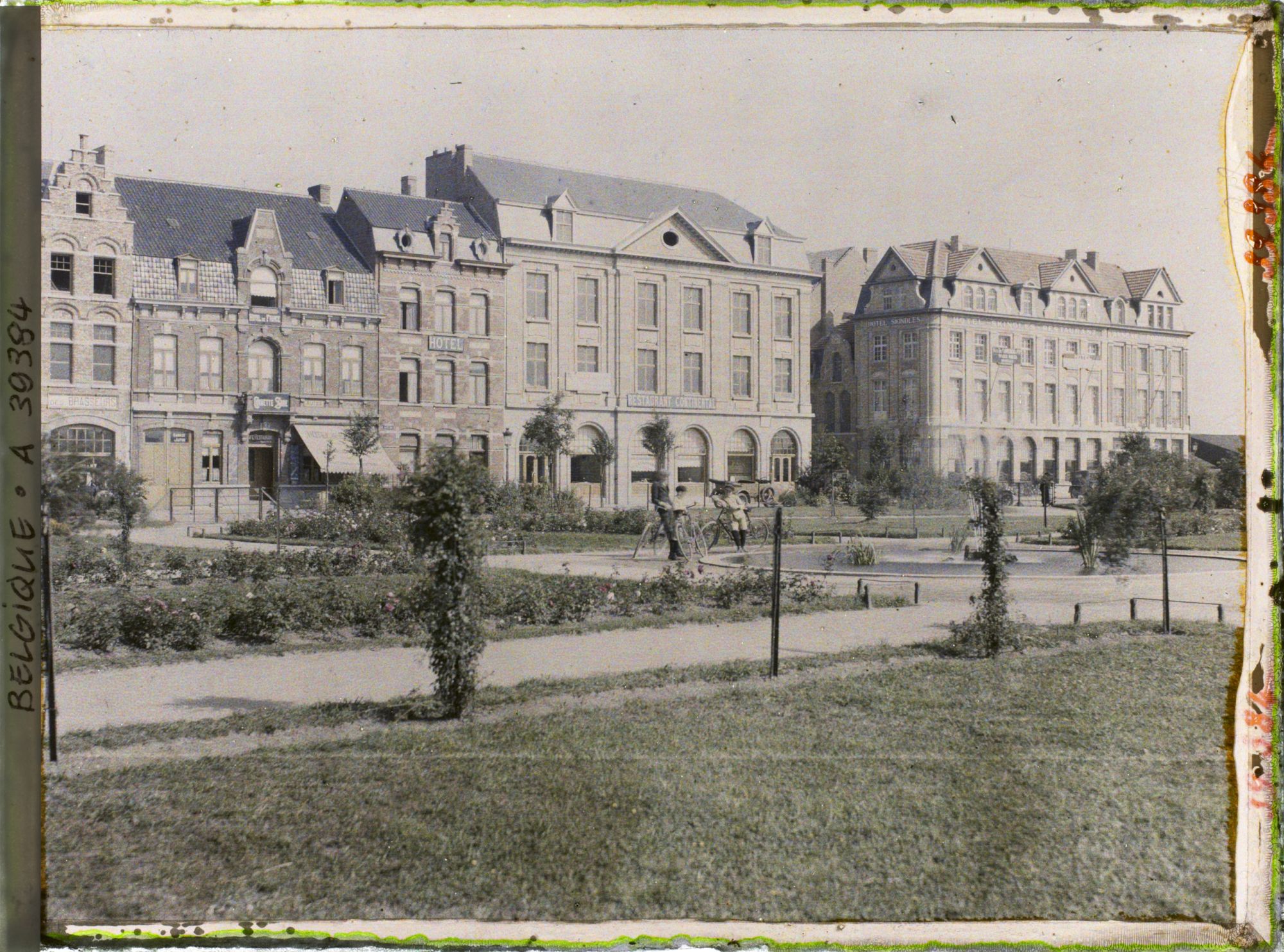 Image représentant Belgique, Ypres, Place de la Gare (Sud)
