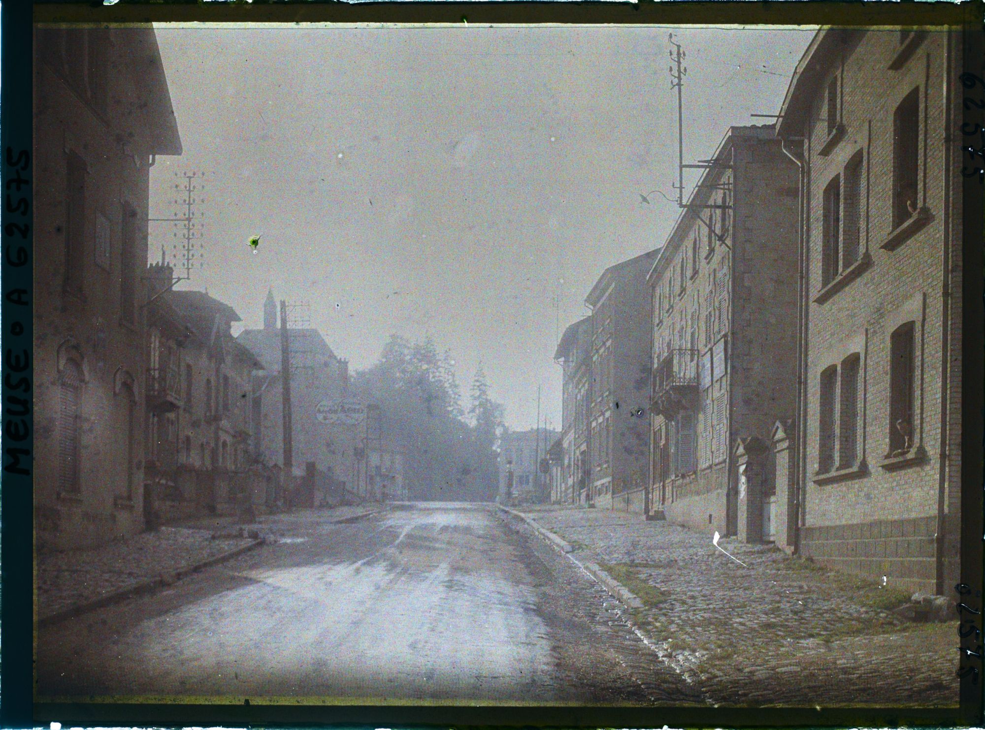 Image représentant France, Clermont-en-Argonne, Route d'Aubreville
