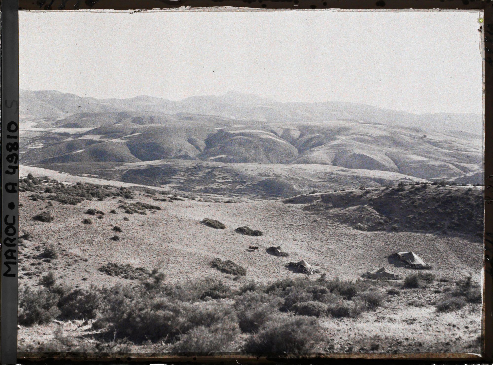 Image représentant Campement nomade près de la route menant à Gueldaman
