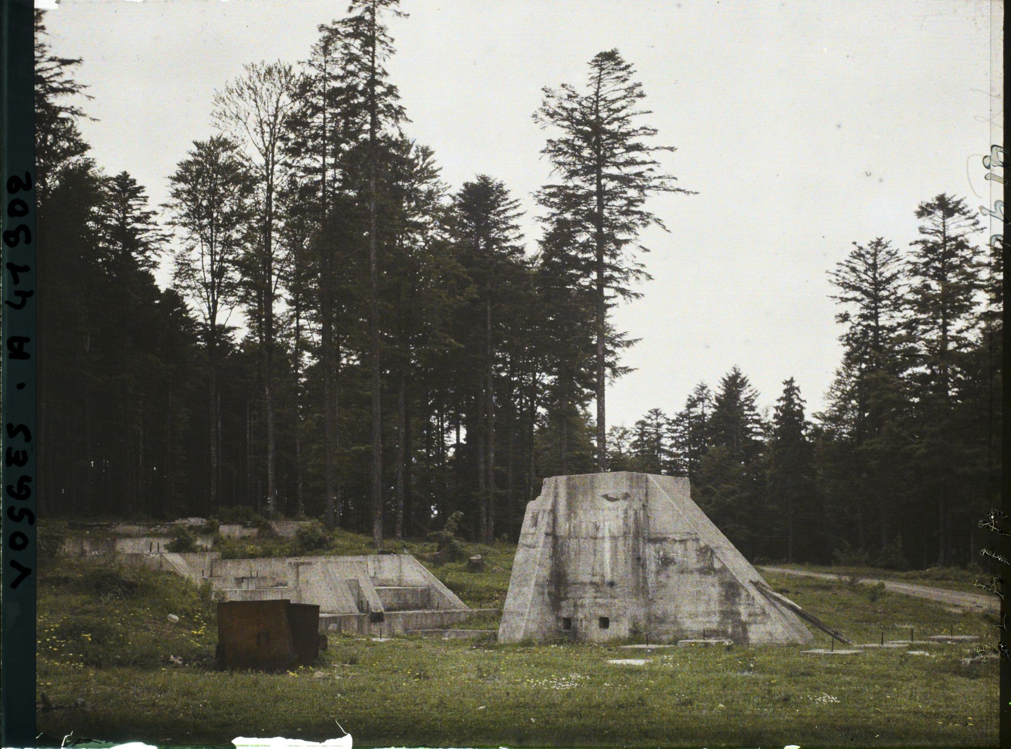Image représentant France, Le Donon, Gare du Câble de ravitaillement du Col de Schirmeck (Allemand)