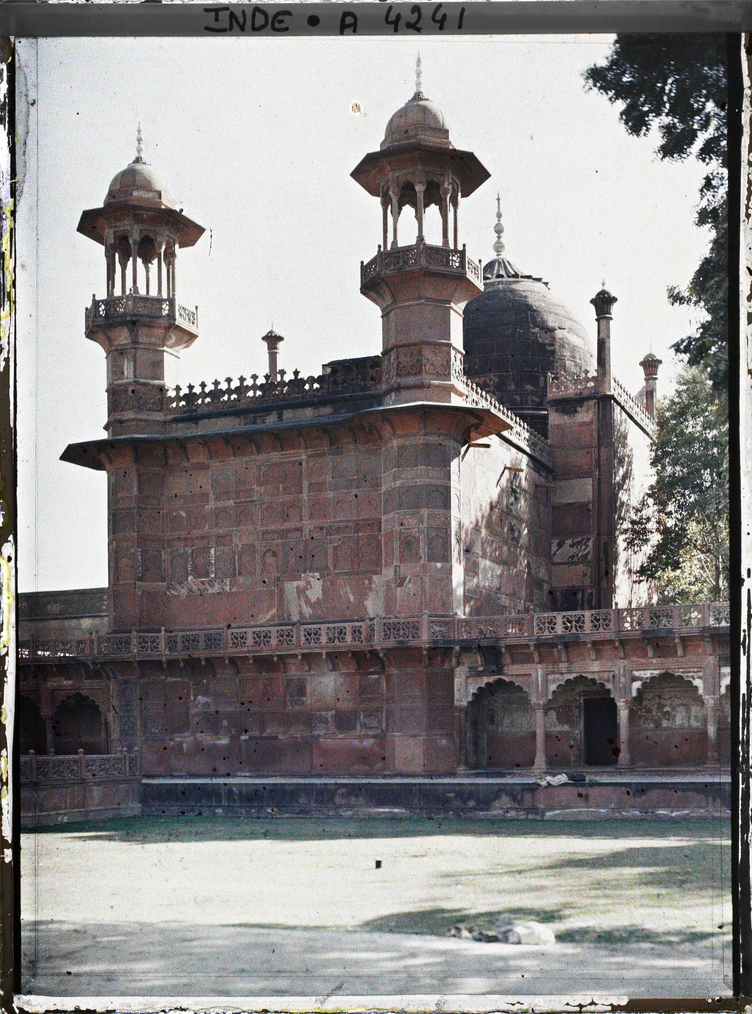 Image représentant Pavillon de l'enceinte du Taj Mahal