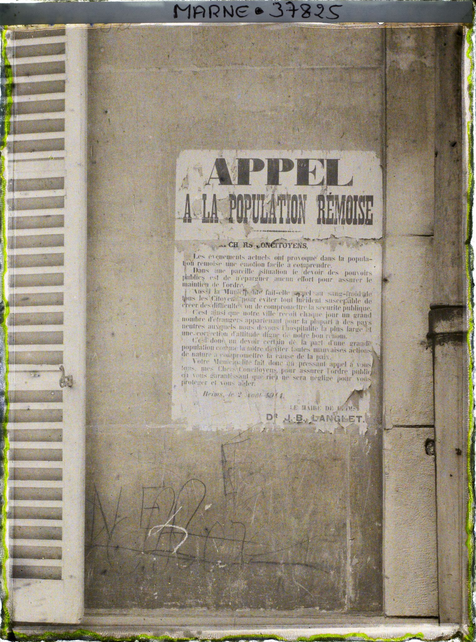 Image représentant France, Reims, Affiche du 2 Août 1914 sur les murs du N° 38 de la rue St Symphorien