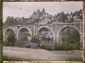 Image représentant Vue générale de la ville avec le viaduc au premier plan