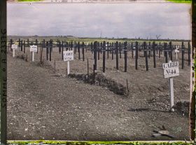 Image représentant France, Barleux, Tombes Allemandes au Cimetière militaire de Barleux