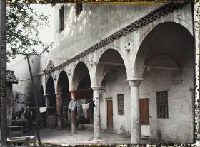 Image représentant Cour d'une ancienne Medresse (Université coranique) turque