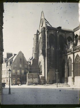 Image représentant Belgique, Louvain, Transept sud de St Pierre et Vieilles Maisons