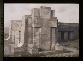 Image représentant Meuse, Douaumont, Le monument de la Tranchée des baïonnettes