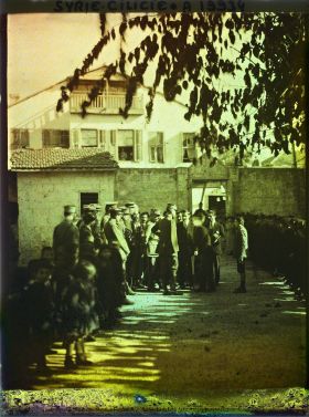 Image représentant Visite d'une école arménienne par le général Gouraud