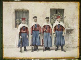 Image représentant Les Spahis dans le Château du roi René