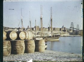 Image représentant Les tonneaux sur le quai, bassin de la Joliette