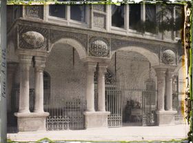 Image représentant Dans l'Arg (la citadelle royale), l'entrée du Palais du Golestan
