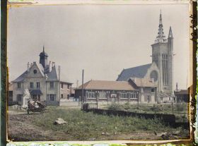 Image représentant France, Neuville-St-Vaast, Mairie, Ecoles et Eglise