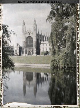 Image représentant La chapelle du King's College vue du parc