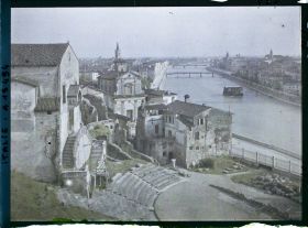 Image représentant Panorama pris du haut du théâtre romain