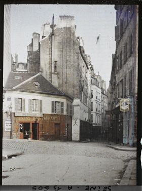 Image représentant La rue Valette et la rue Lanneau, carrefour avec la rue des Carmes et la rue de l'Ecole Polytechnique