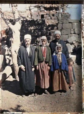 Image représentant Le cheikh Ahmed El Agery, son fils, son frère et son neveu
