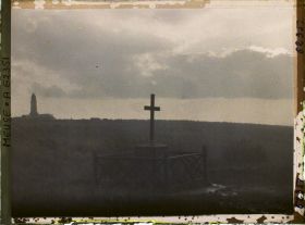 Image représentant Meuse, Thiaumont, Croix érigée par les Survivant du 137e d'Infie