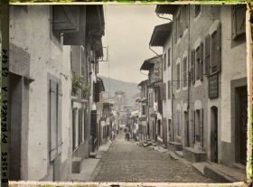 Image représentant France , St Jean-Pied de Port, La Rue Principale vue d'ensemble