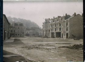 Image représentant France, St Mihiel, Place des Halles
