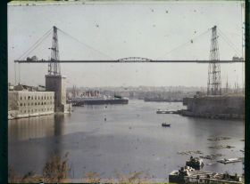Image représentant Le pont transbordeur à l'entrée du vieux port