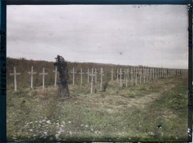 Image représentant France, Douaumont, Le Cimetière de Douaumont  la 1ère tombe est celle du Lt Cl Maneron