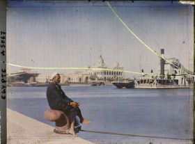 Image représentant Sur le quai du port