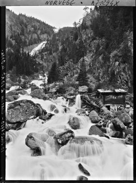 Image représentant Cascade à 10 kilomètres d'Odda