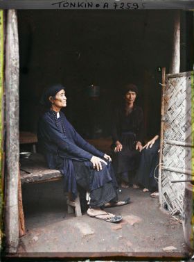 Image représentant Une pythonisse de village