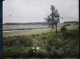 Image représentant Vue de la Vallée de la Meuse vers le bois de Bellevue