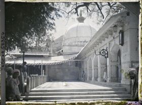 Image représentant Le dôme du mausolée du saint musulman Khaja-ud-Din Chishti dans le dargâh Sharif