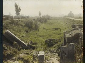 Image représentant Belgique, Houthem, Aspect du Canal d'Ypres à Comines autre aspect  contre jour