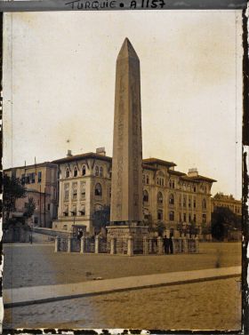 Image représentant L'obélisque de Théodose sur la place At Meydani