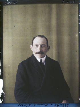 Image représentant Le jardinier Armand Giron