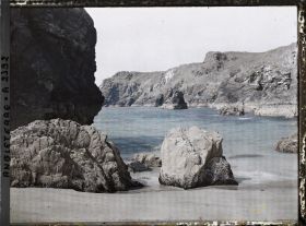 Image représentant Rochers au bord d'une plage