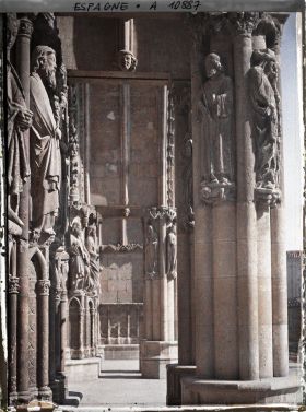 Image représentant Espagne, Léon, Les 3 porches vus de côté