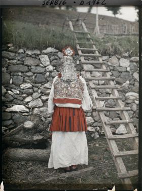 Image représentant Jeune mariée villageoise serbe